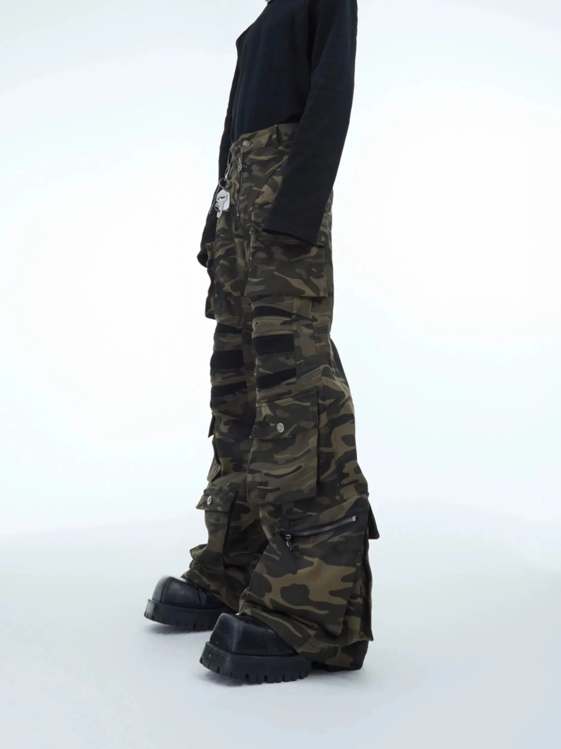 Camouflage Multi-Pocket Cargo Pants