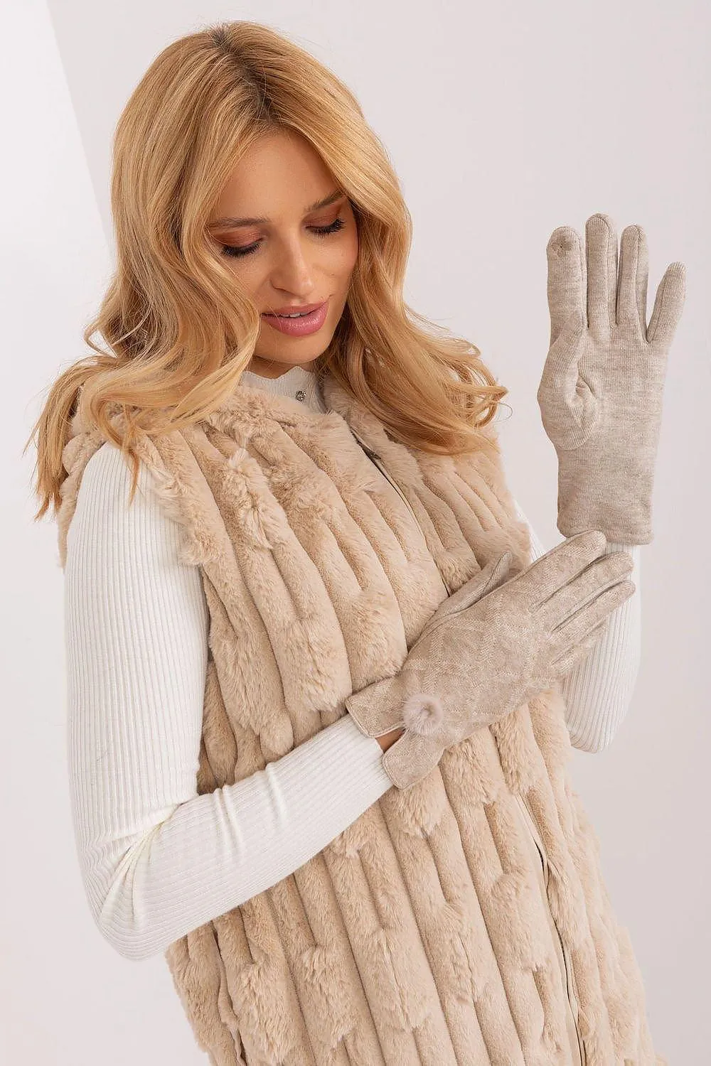 Chic Geometric Insulated Touchscreen Gloves