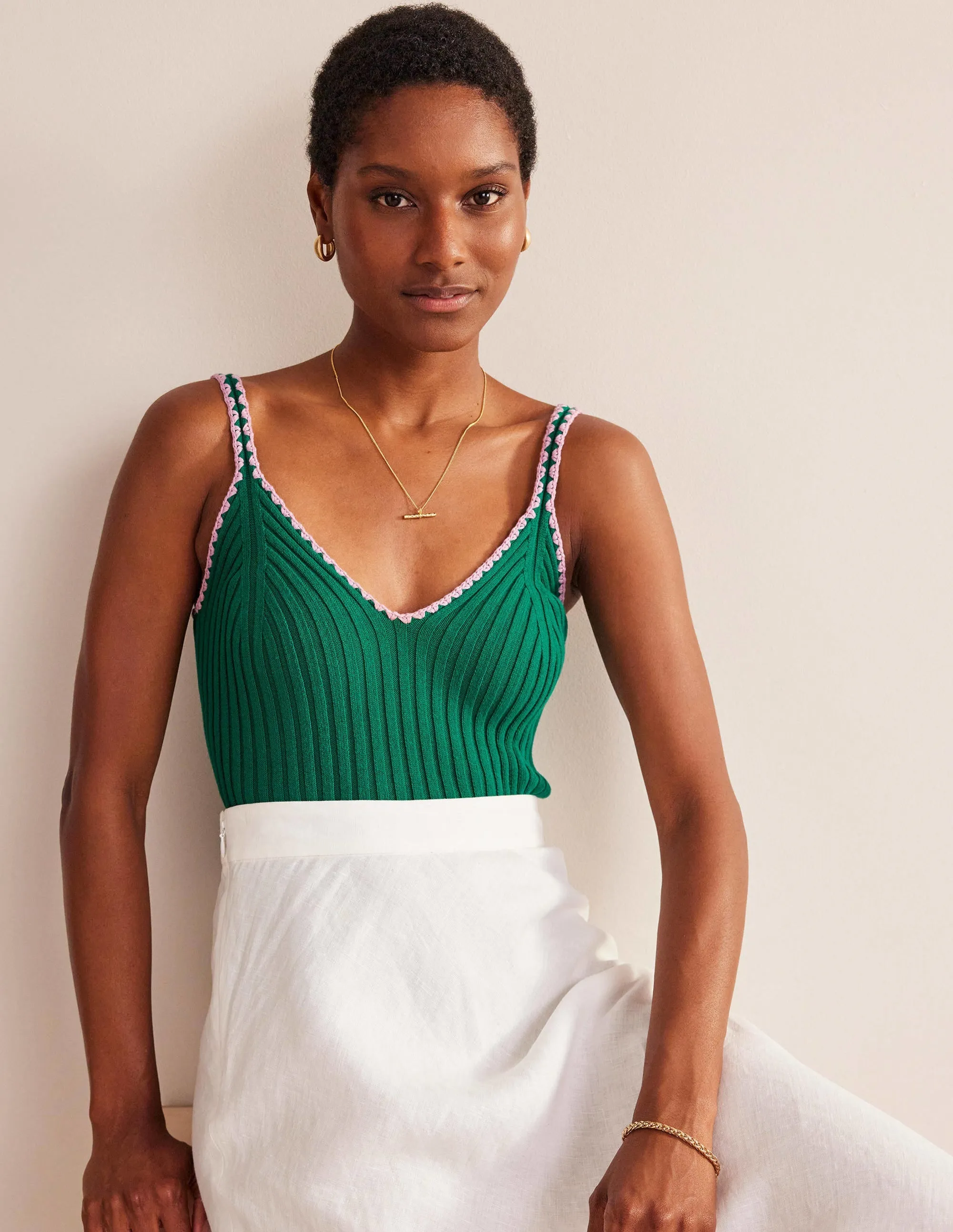 Crochet-Trim Knit Crop Vest-Bright Emerald