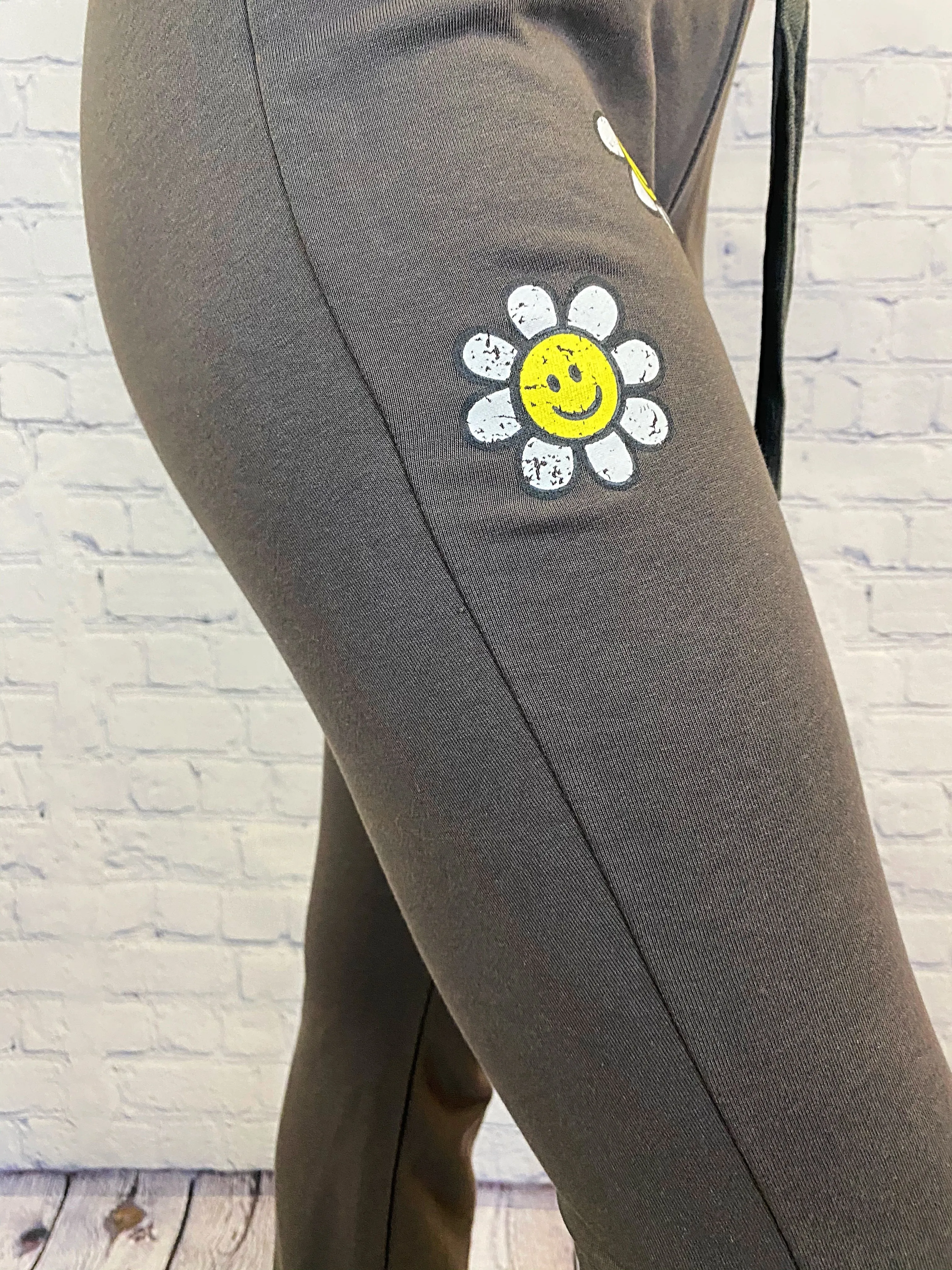 Ditsy Daisy Sweatpant