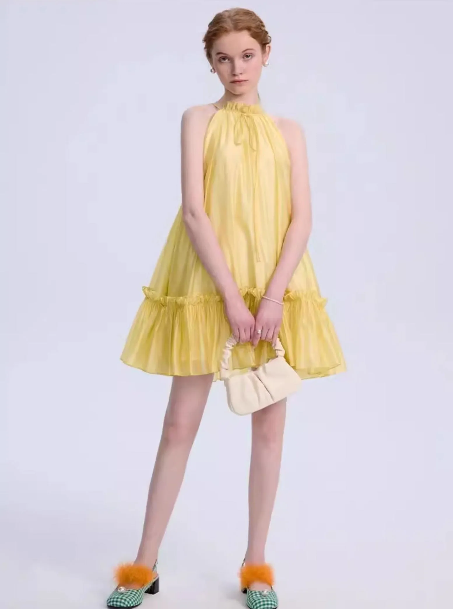 Elegant Seaside Resort Dress Set-Up