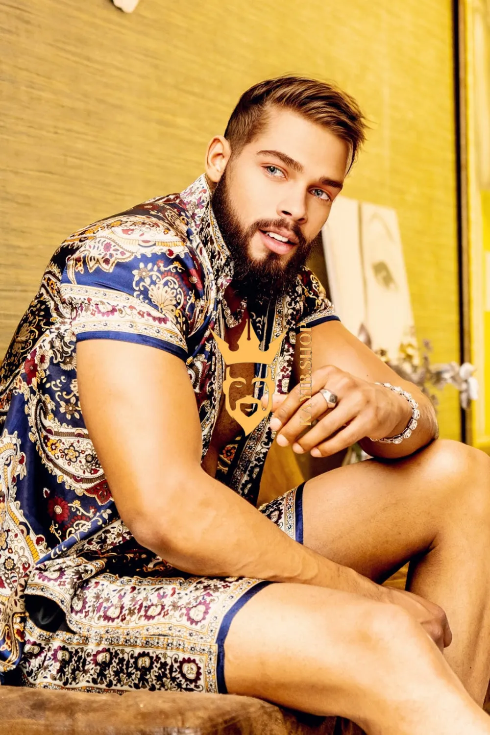 Fashion Luxury Summer Outfits - Stand out in Style with Barocco Prints - Hand-Sewn Silk Comfort