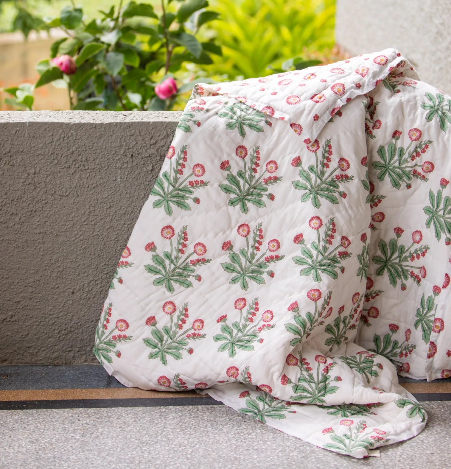 Mandalay Designs Seaweed Flower Quilt