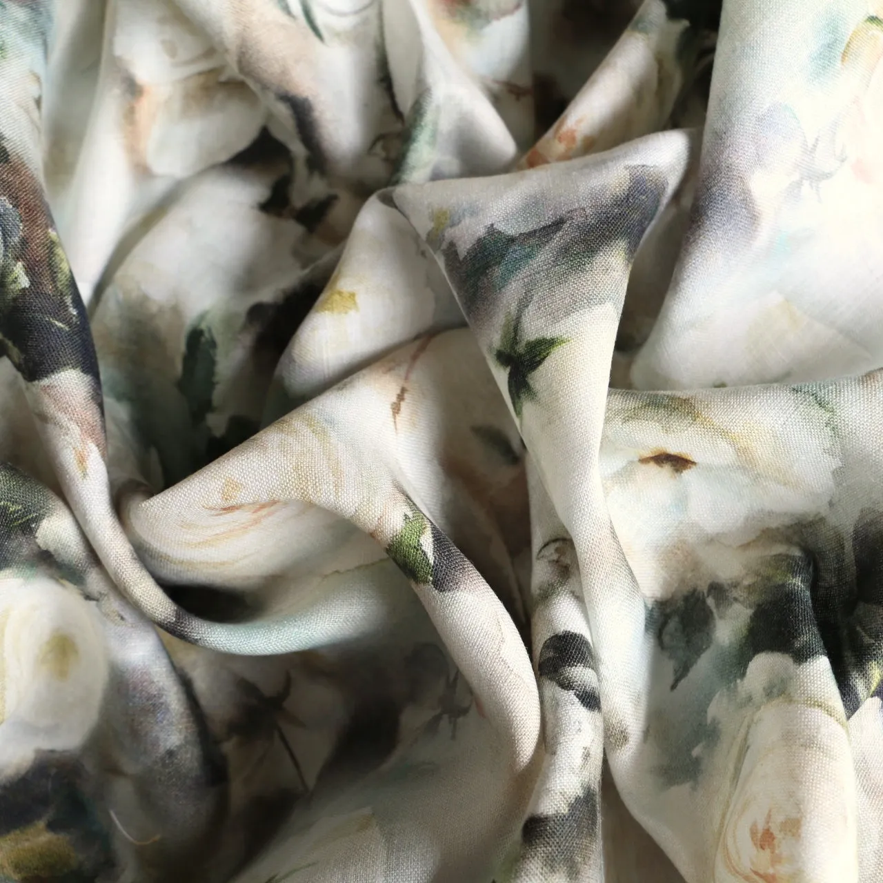 Mini Snow Roses Printed Linen
