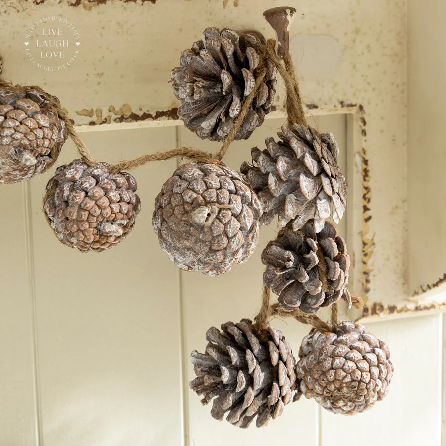 Natural Pinecone Garland – Rustic Seasonal Decoration