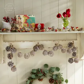 Natural Pinecone Garland – Rustic Seasonal Decoration