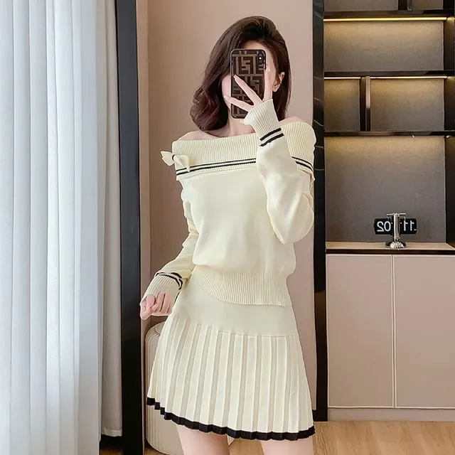 Set: Off Shoulder Striped Sweater   Mid Rise Plain Mini Pleated Skirt