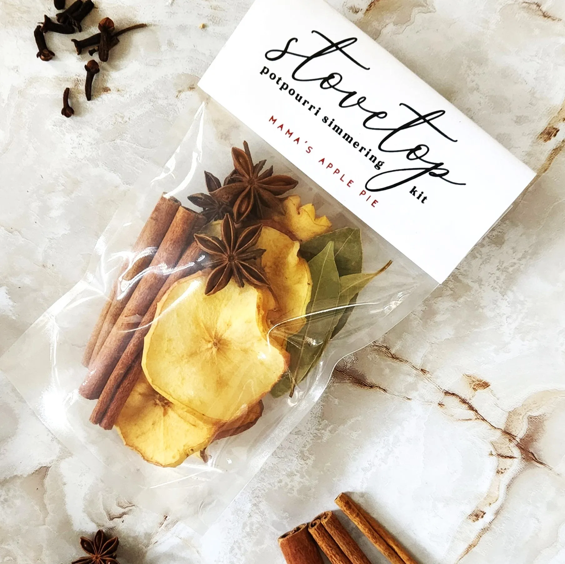 Stovetop Simmering Potpourri Kit - Mama's Apple Pie