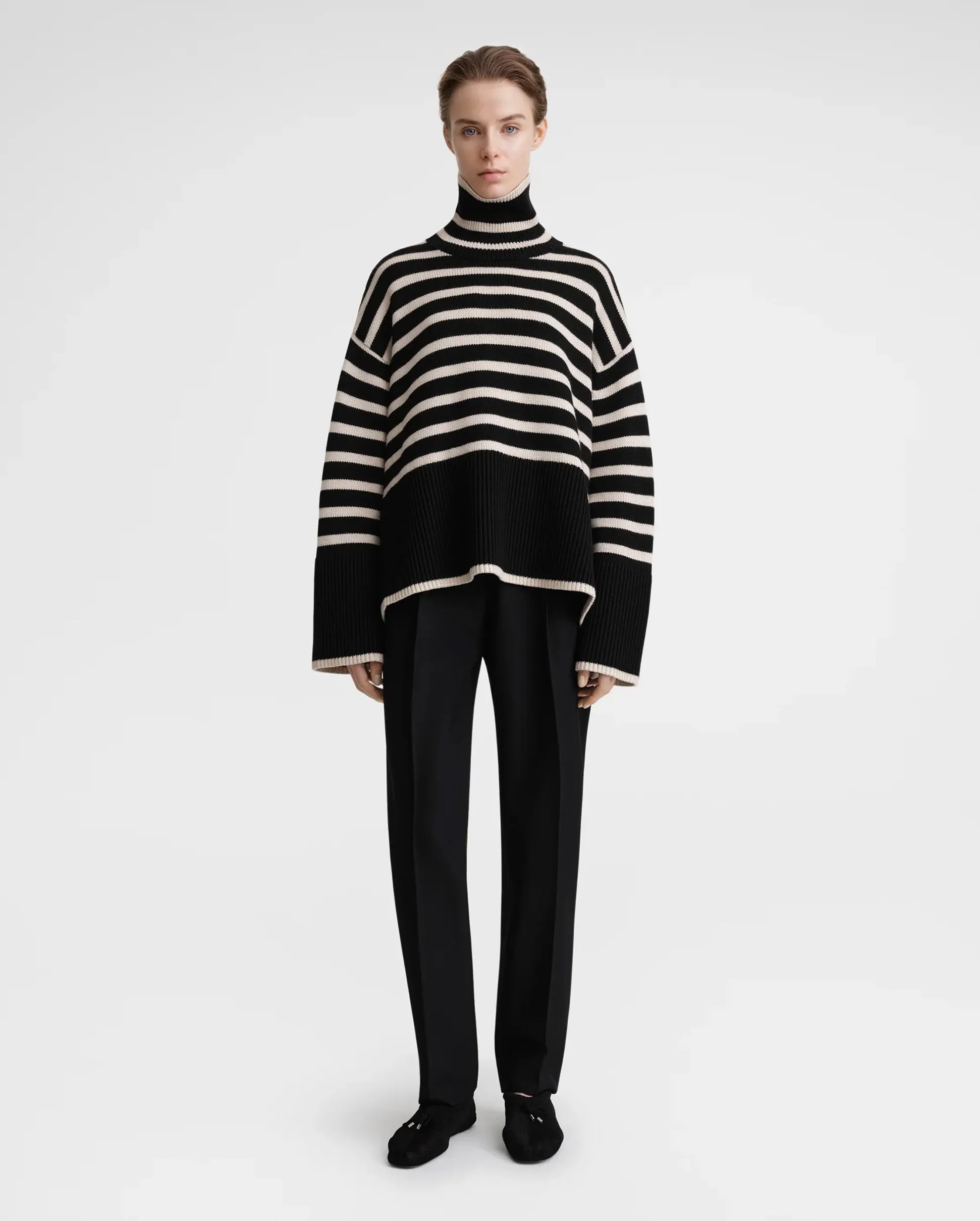 STRIPE TURTLENECK / BLACK