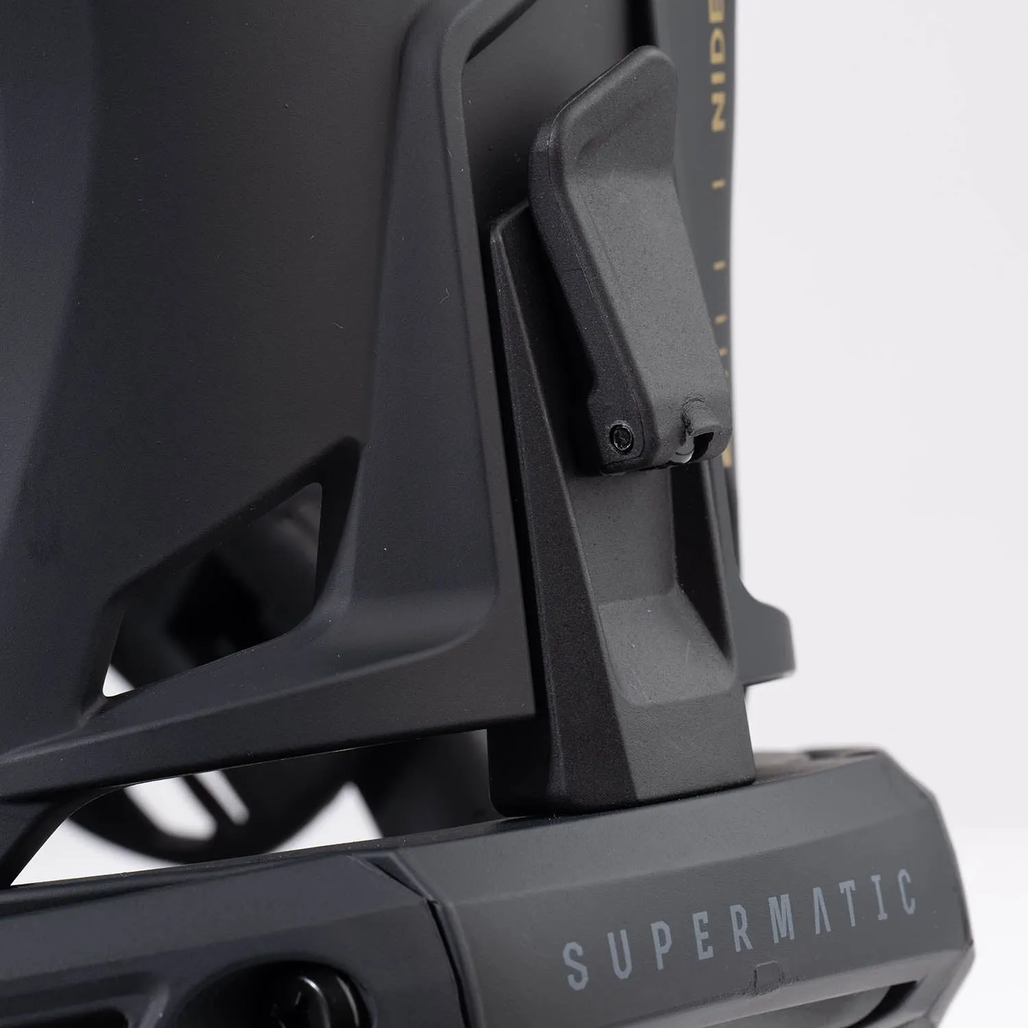 Supermatic Snowboard Bindings 2025