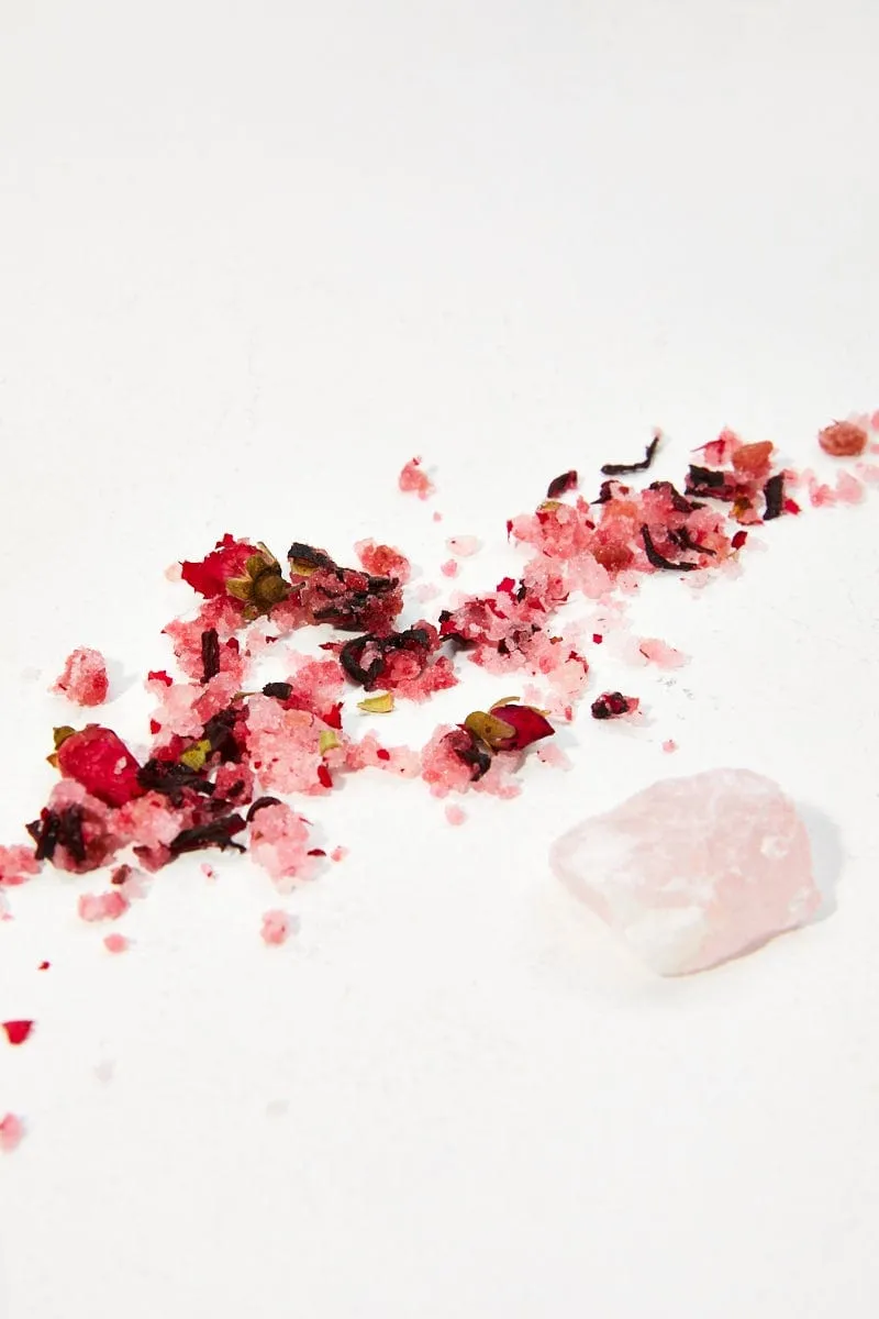 White Salts And Rainbows Venus Ritual Soak
